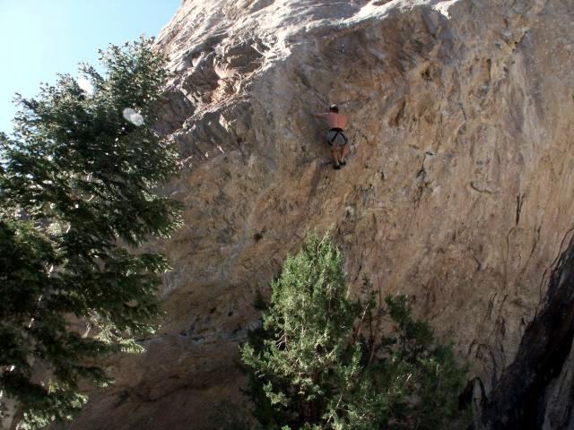 Toro warms up on a 5.12c